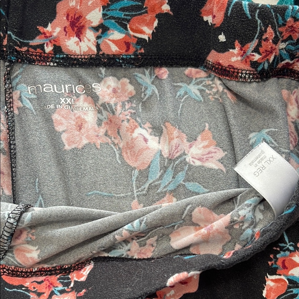 Maurices Black and Red Leggings with Floral Elegance - Picture 2 of 4